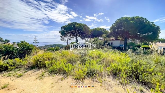 Undeveloped Land for sale in Lloret de Mar - € 200,000 (Ref: 8636252)