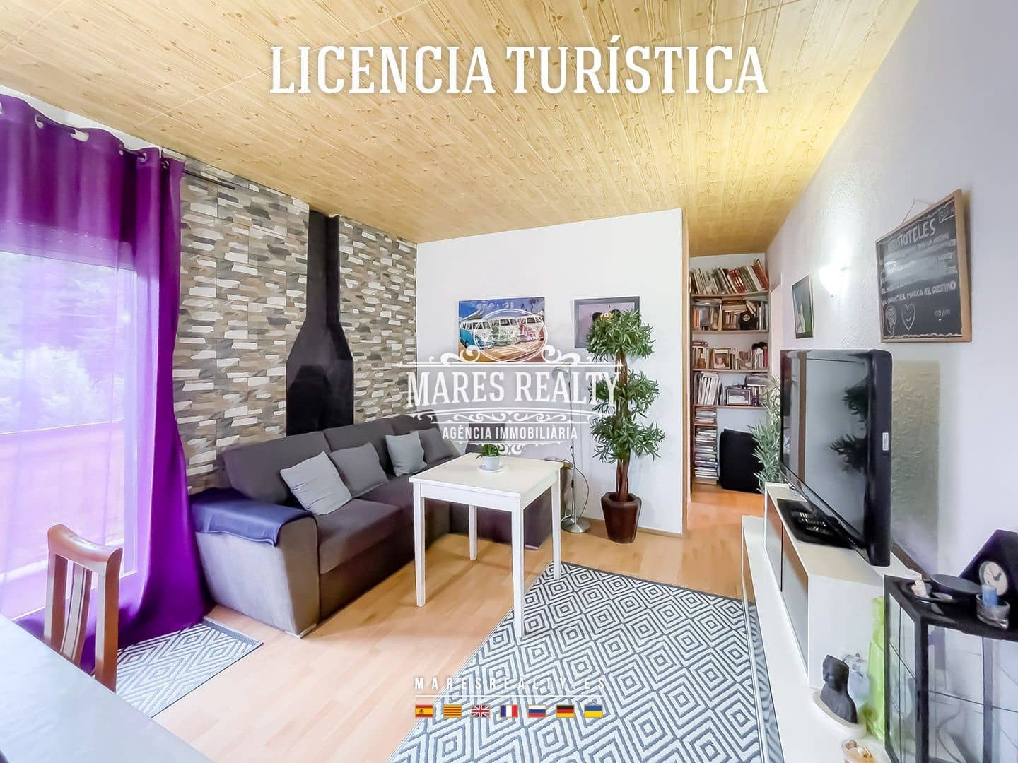 5 bedroom Villa for sale in Santa Susanna with pool garage - € 390,000 (Ref: 8638253)