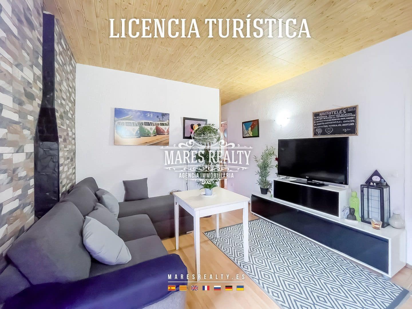 5 bedroom Villa for sale in Santa Susanna with pool garage - € 390,000 (Ref: 8638253)