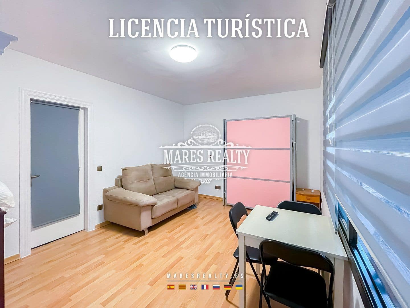 5 bedroom Villa for sale in Santa Susanna with pool garage - € 390,000 (Ref: 8638253)