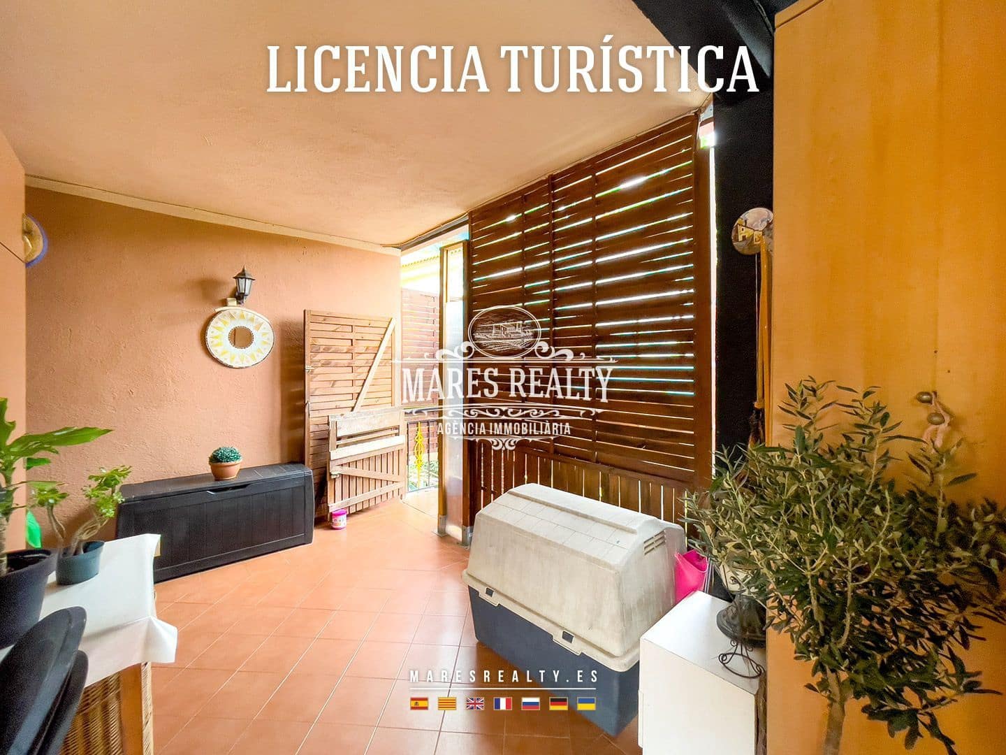 5 bedroom Villa for sale in Santa Susanna with pool garage - € 390,000 (Ref: 8638253)