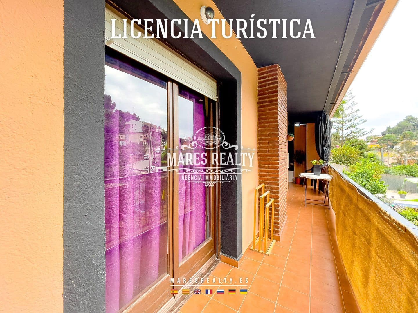5 bedroom Villa for sale in Santa Susanna with pool garage - € 390,000 (Ref: 8638253)