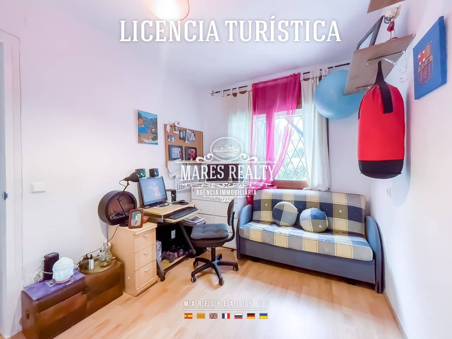 5 bedroom Villa for sale in Santa Susanna with pool garage - € 390,000 (Ref: 8638253)