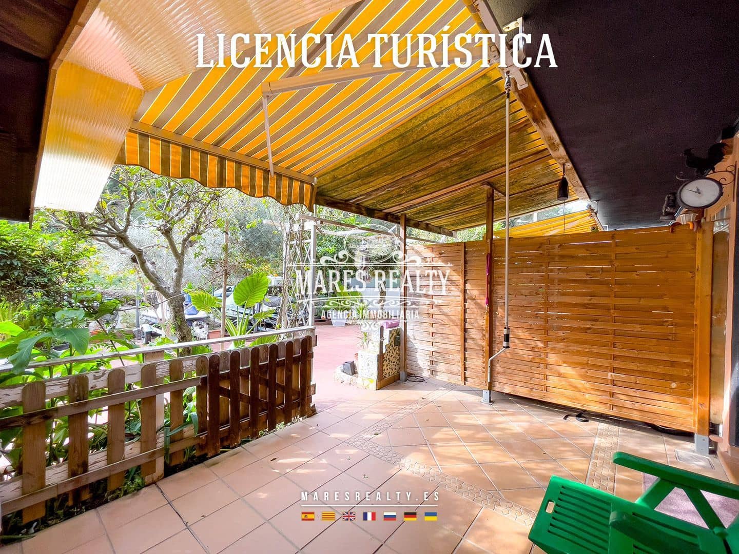 5 bedroom Villa for sale in Santa Susanna with pool garage - € 390,000 (Ref: 8638253)
