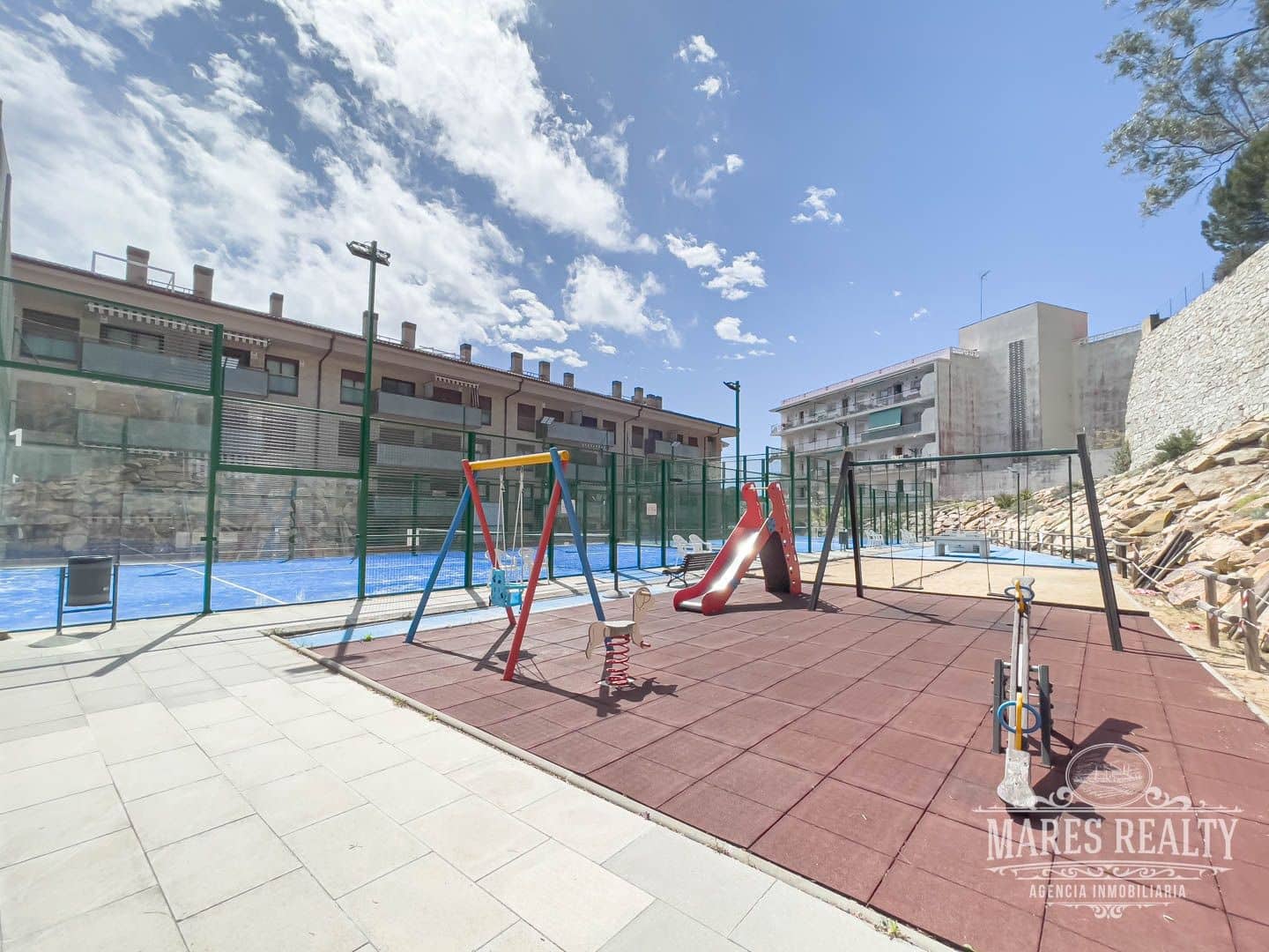 4 soveværelse Penthouse til salg i Lloret de Mar med swimmingpool garage - € 317.000 (Ref: 8701804)