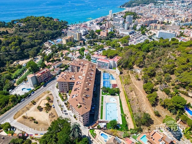 4 bedroom Penthouse for sale in Lloret de Mar with pool garage - € 317,000 (Ref: 8701804)