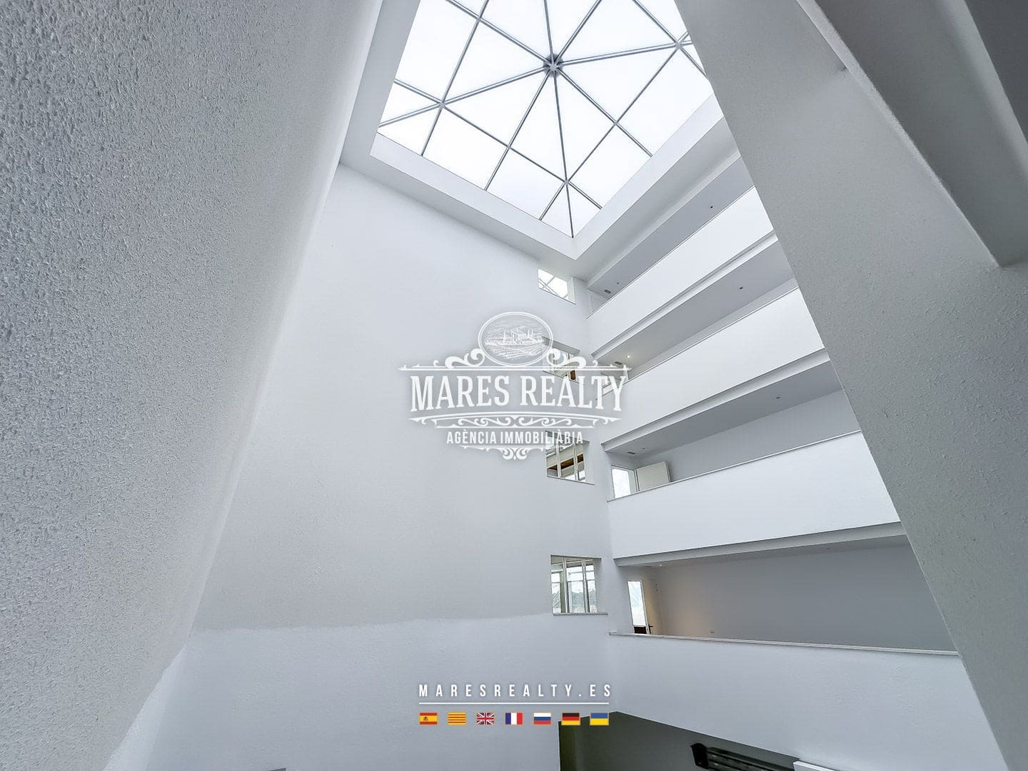 1 bedroom Flat for sale in Roses with pool garage - € 150,000 (Ref: 8715318)