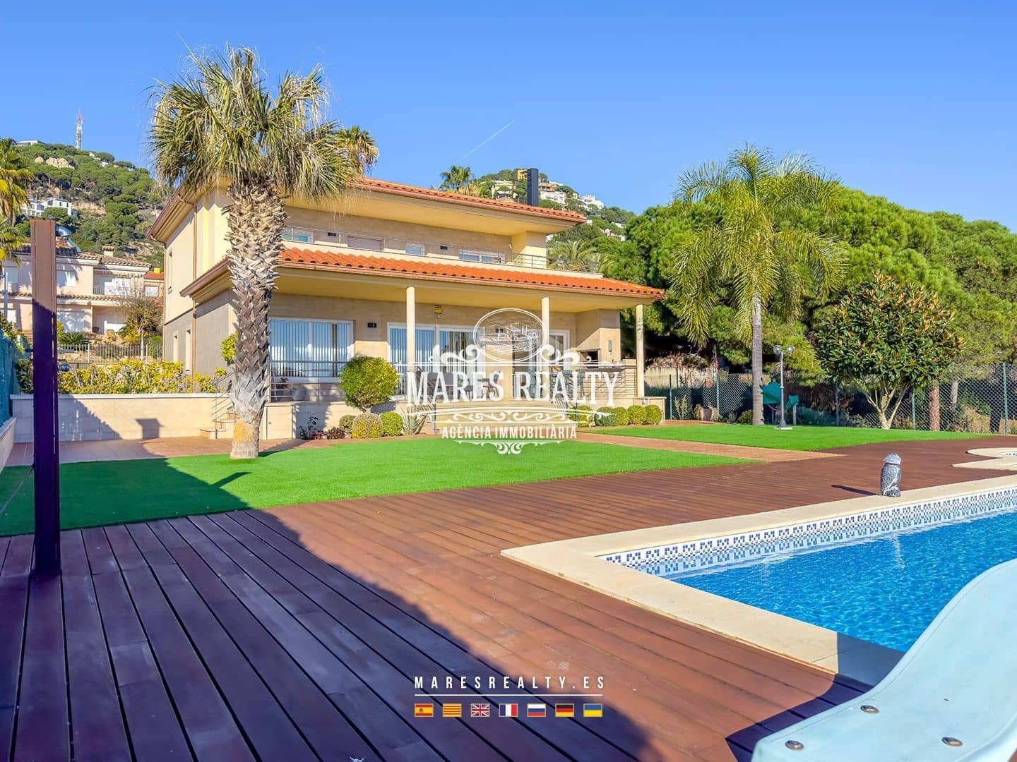 4 soveværelse Villa til salg i Lloret de Mar med swimmingpool garage - € 1.320.000 (Ref: 8715320)