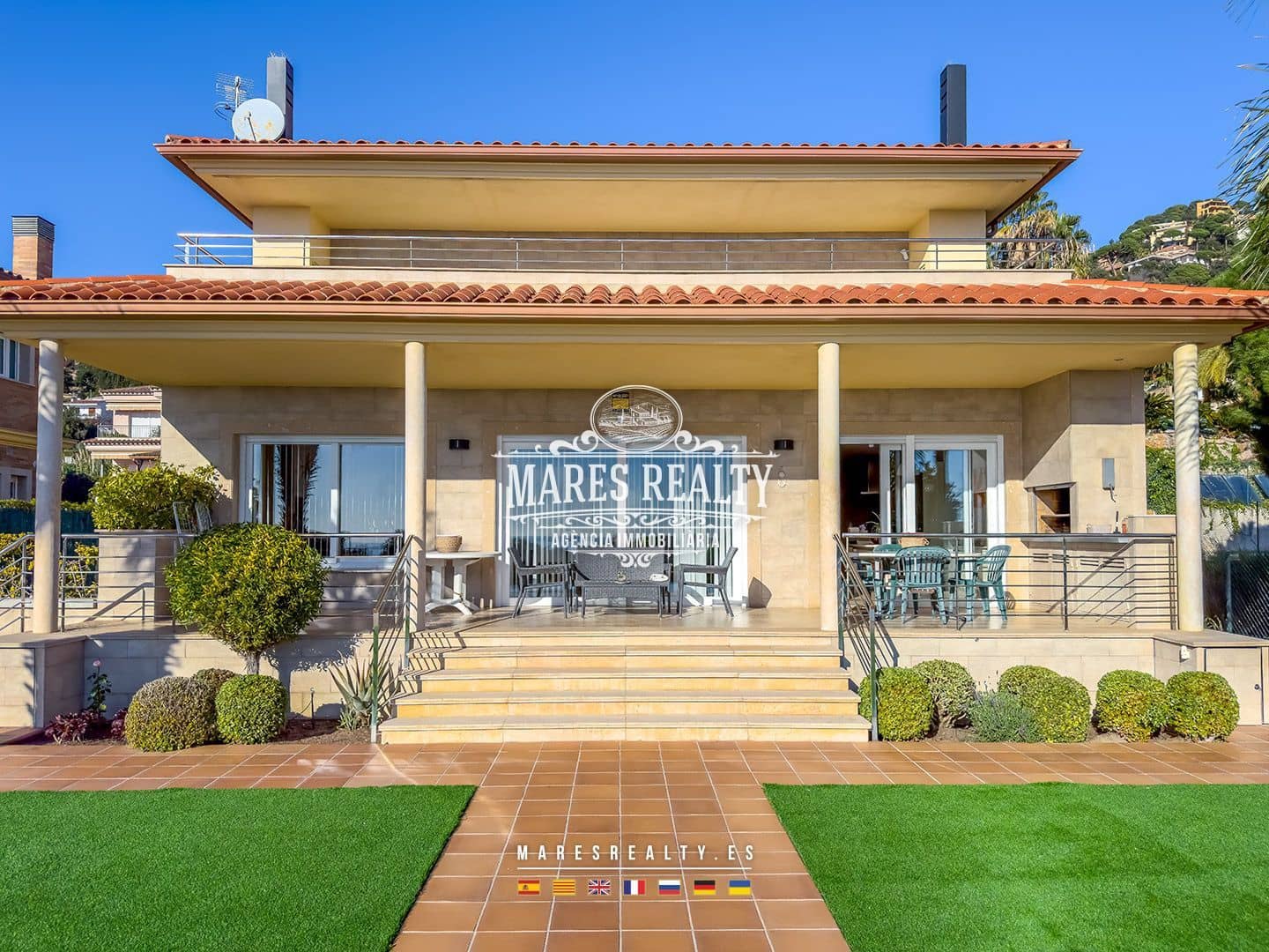 4 soveværelse Villa til salg i Lloret de Mar med swimmingpool garage - € 1.320.000 (Ref: 8715320)