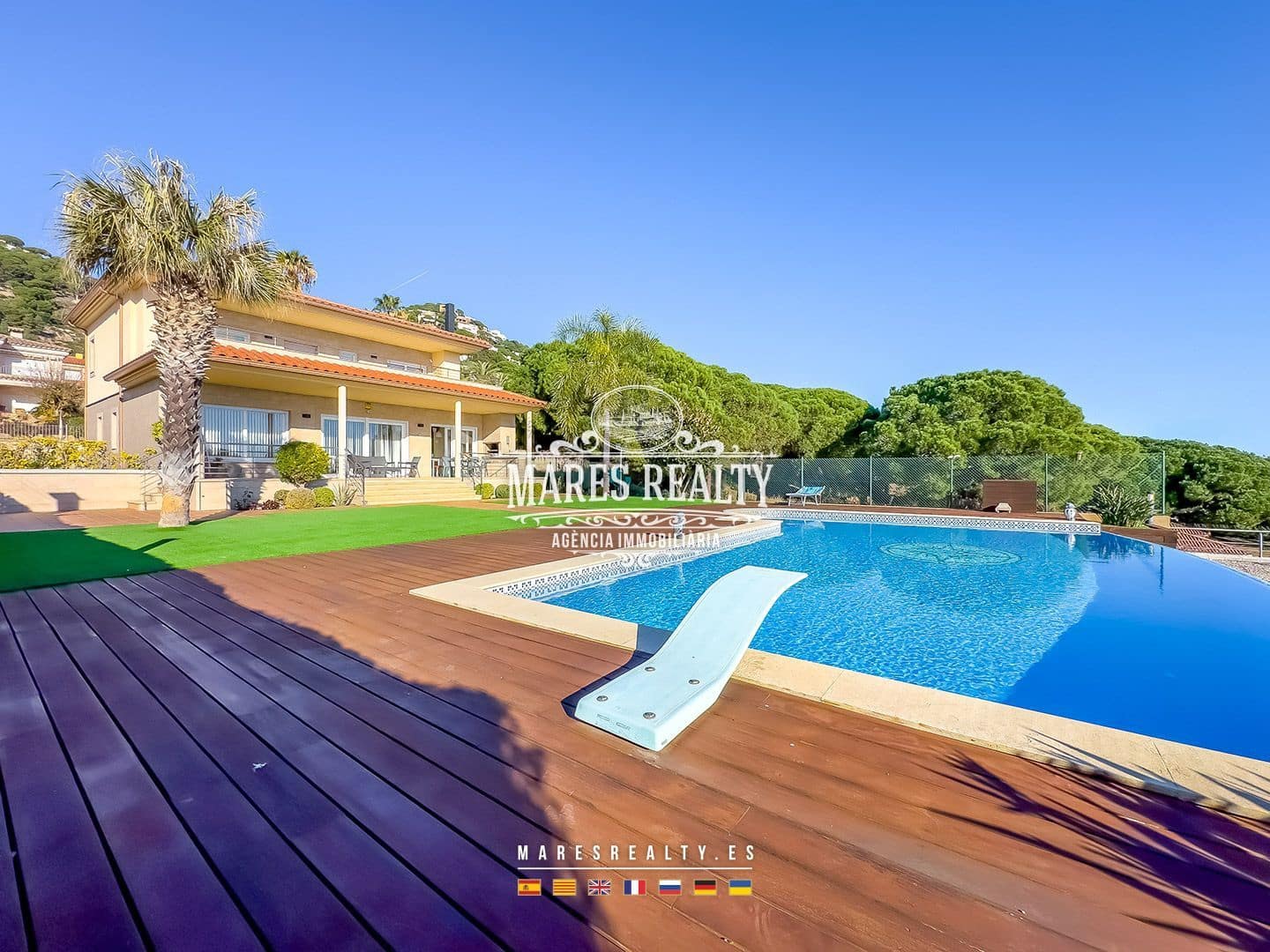 4 soveværelse Villa til salg i Lloret de Mar med swimmingpool garage - € 1.320.000 (Ref: 8715320)