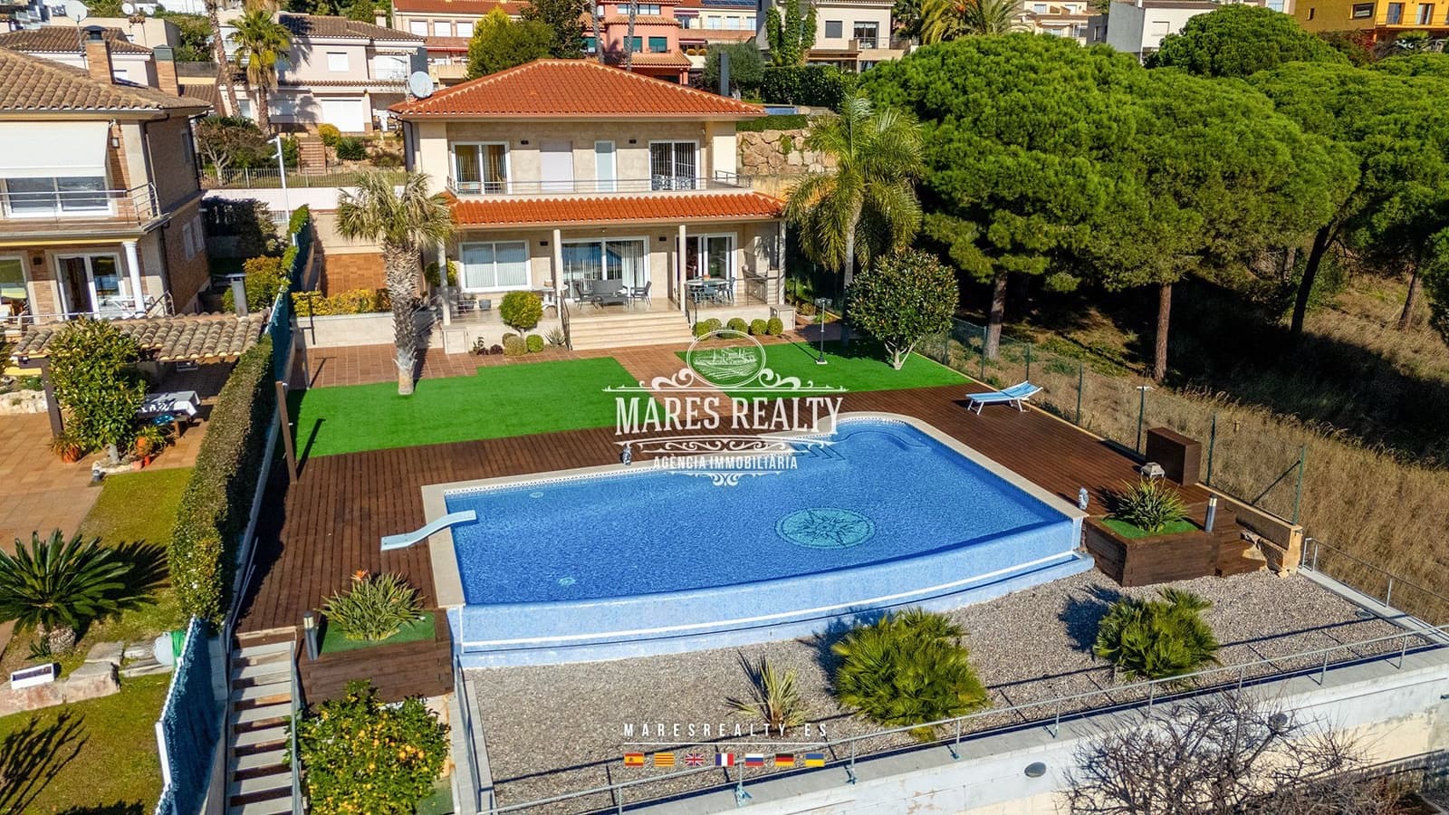4 soveværelse Villa til salg i Lloret de Mar med swimmingpool garage - € 1.320.000 (Ref: 8715320)