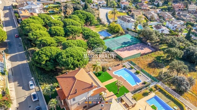 4 soverom Villa til salgs i Roca Grossa, Lloret de Mar med svømmebasseng garasje - € 1 320 000 (Ref: 8715320)