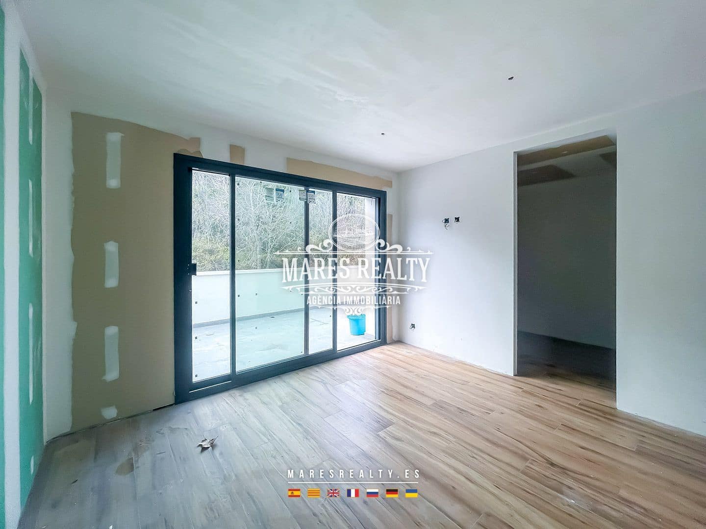 4 slaapkamer Halfvrijstaande villa te koop in Canet de Mar met zwembad garage - € 440.000 (Ref: 8757424)