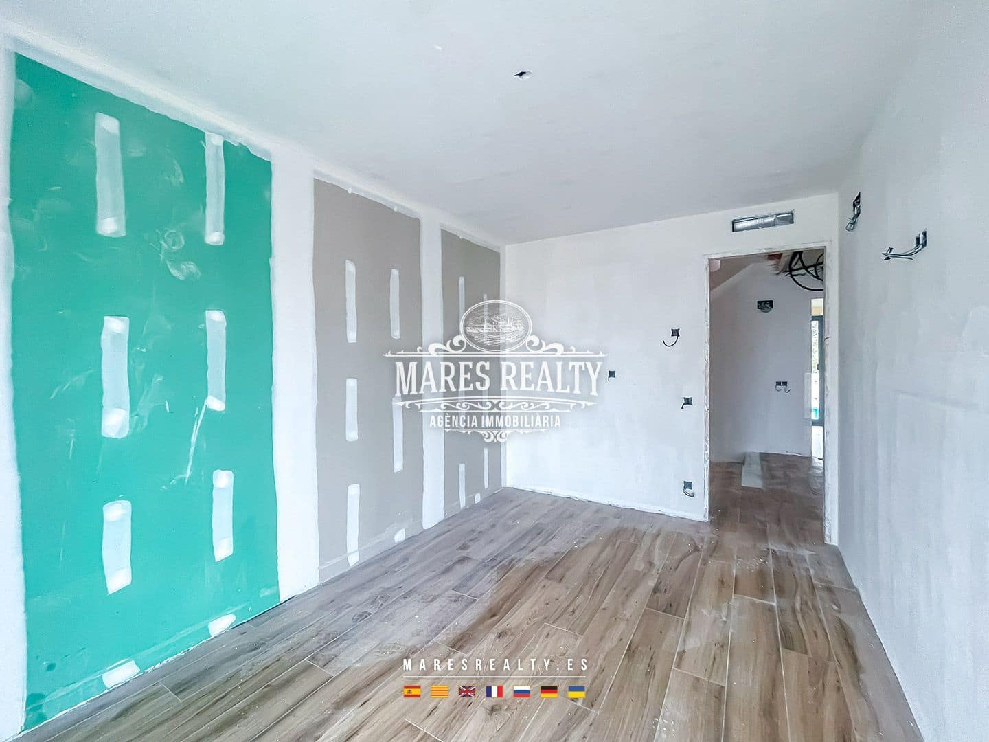 4 slaapkamer Halfvrijstaande villa te koop in Canet de Mar met zwembad garage - € 440.000 (Ref: 8757424)