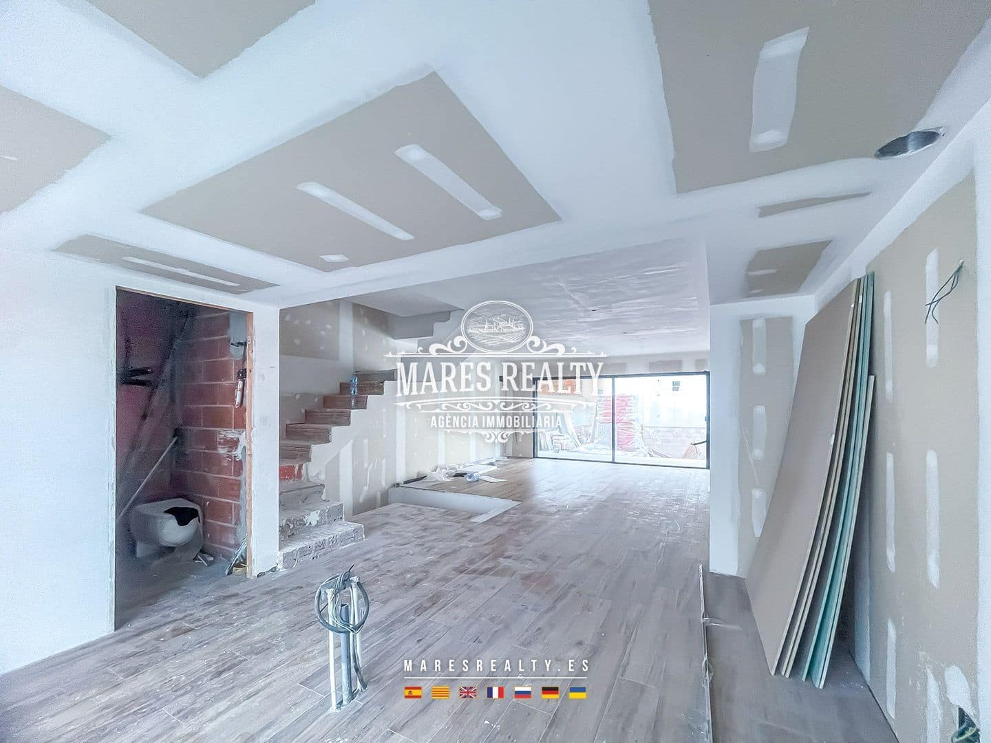 4 slaapkamer Halfvrijstaande villa te koop in Canet de Mar met zwembad garage - € 440.000 (Ref: 8757424)