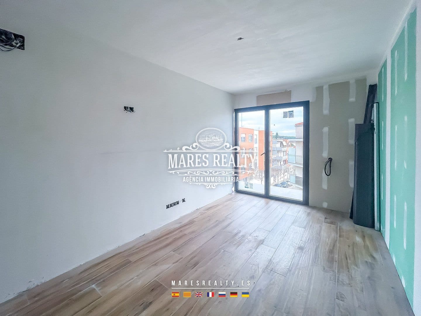 4 slaapkamer Halfvrijstaande villa te koop in Canet de Mar met zwembad garage - € 440.000 (Ref: 8757424)