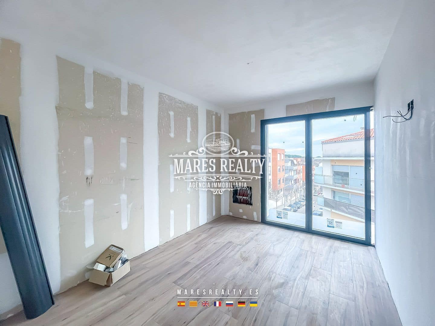 4 slaapkamer Halfvrijstaande villa te koop in Canet de Mar met zwembad garage - € 440.000 (Ref: 8757424)