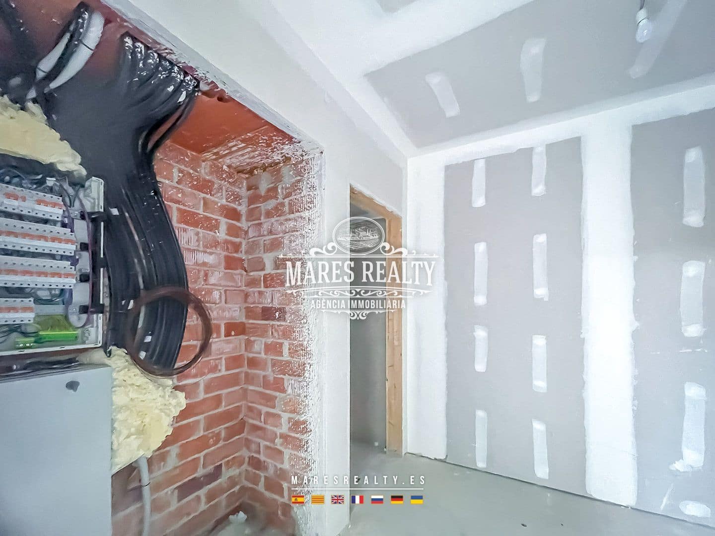 4 slaapkamer Halfvrijstaande villa te koop in Canet de Mar met zwembad garage - € 440.000 (Ref: 8757424)