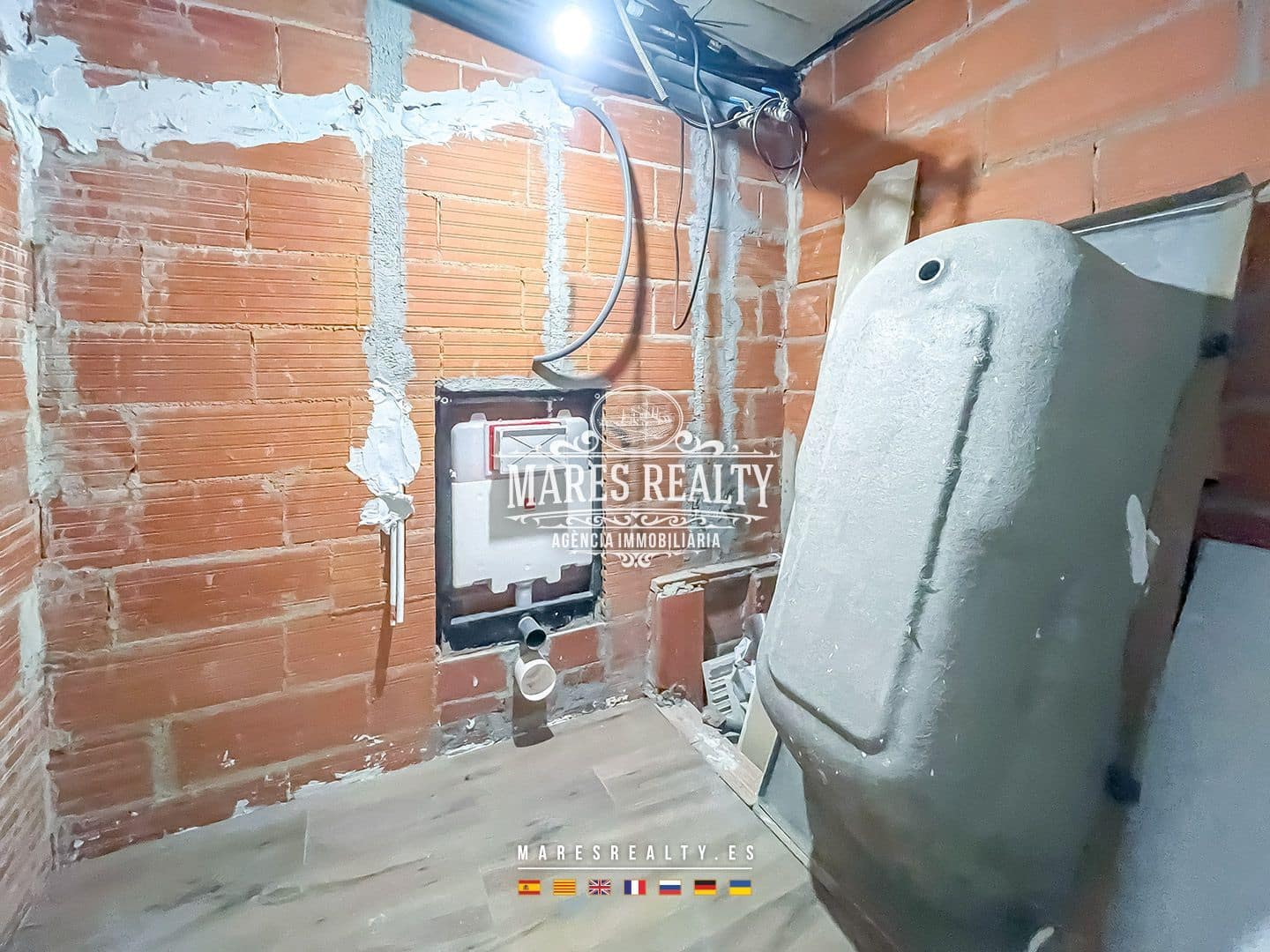 4 slaapkamer Halfvrijstaande villa te koop in Canet de Mar met zwembad garage - € 440.000 (Ref: 8757424)