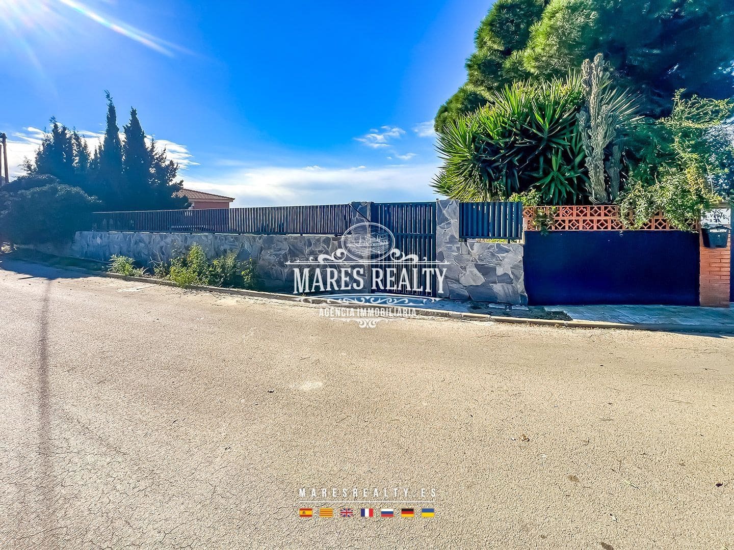 4 slaapkamer Villa te koop in Santa Susanna met zwembad garage - € 860.000 (Ref: 8775918)