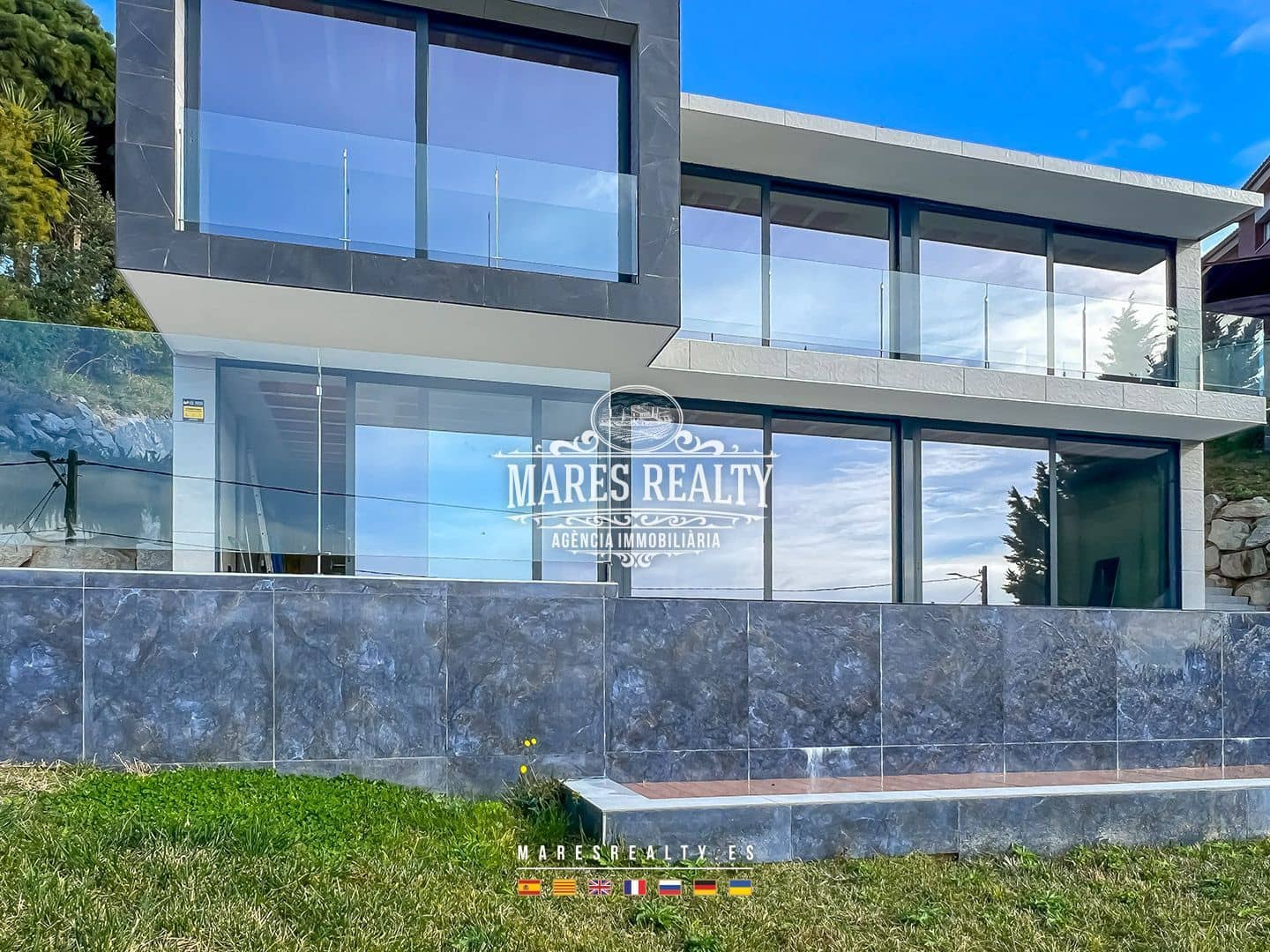 4 slaapkamer Villa te koop in Santa Susanna met zwembad garage - € 860.000 (Ref: 8775918)