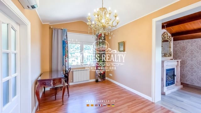 5 bedroom Villa for rent in Lloret de Mar with pool garage - € 2,800 (Ref: 8781168)