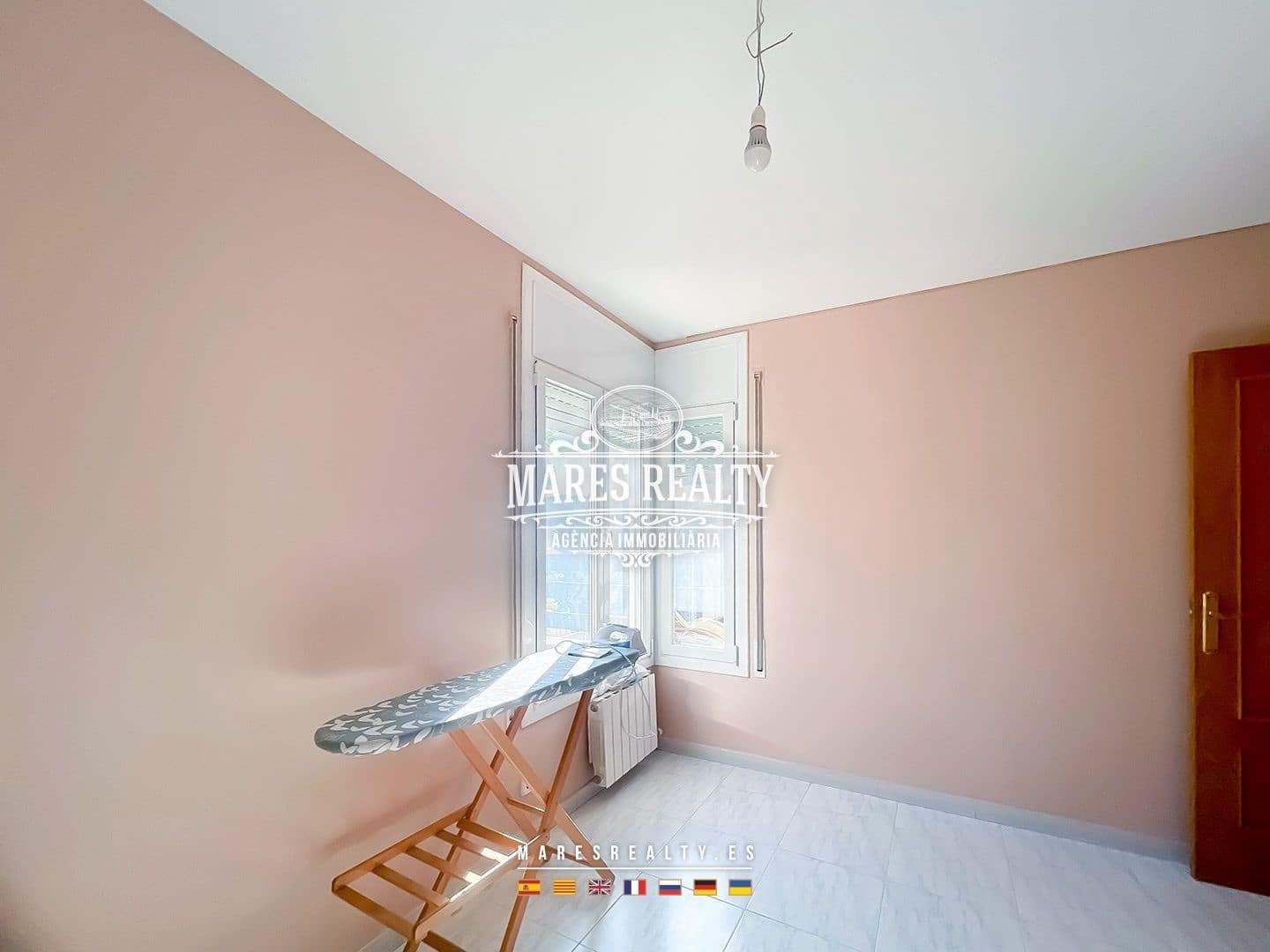 4 soverom Villa til salgs i Orrius med garasje - € 485 000 (Ref: 8783482)