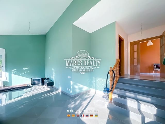 4 soverom Villa til salgs i Orrius med garasje - € 485 000 (Ref: 8783482)