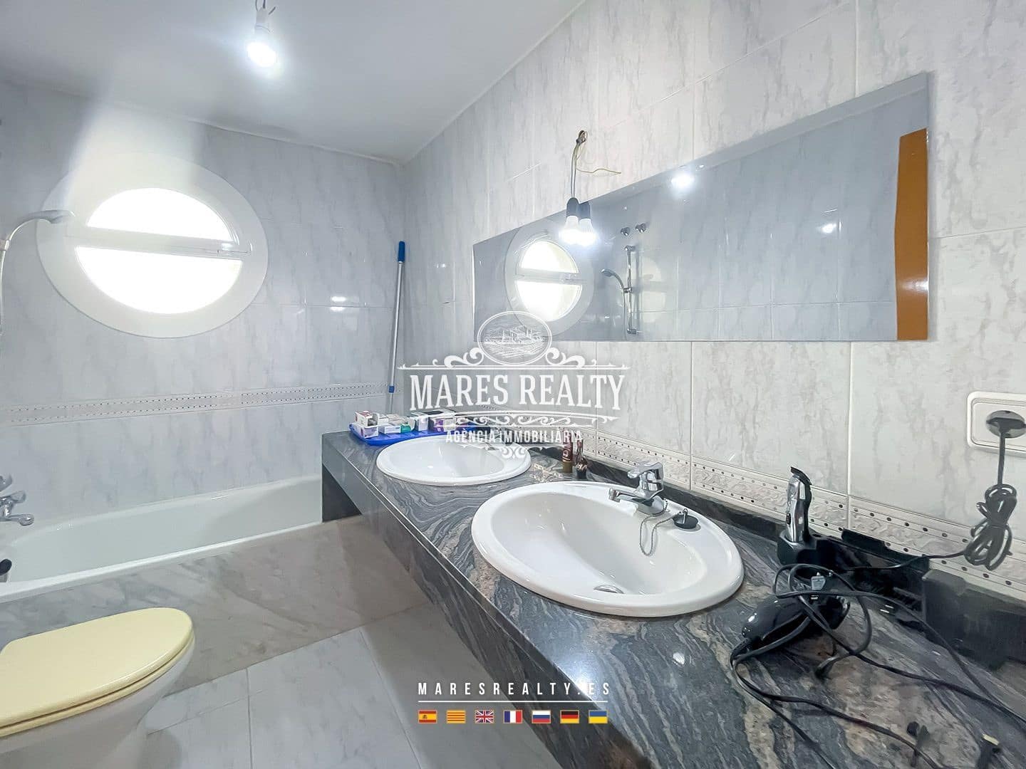 4 soverom Villa til salgs i Orrius med garasje - € 485 000 (Ref: 8783482)