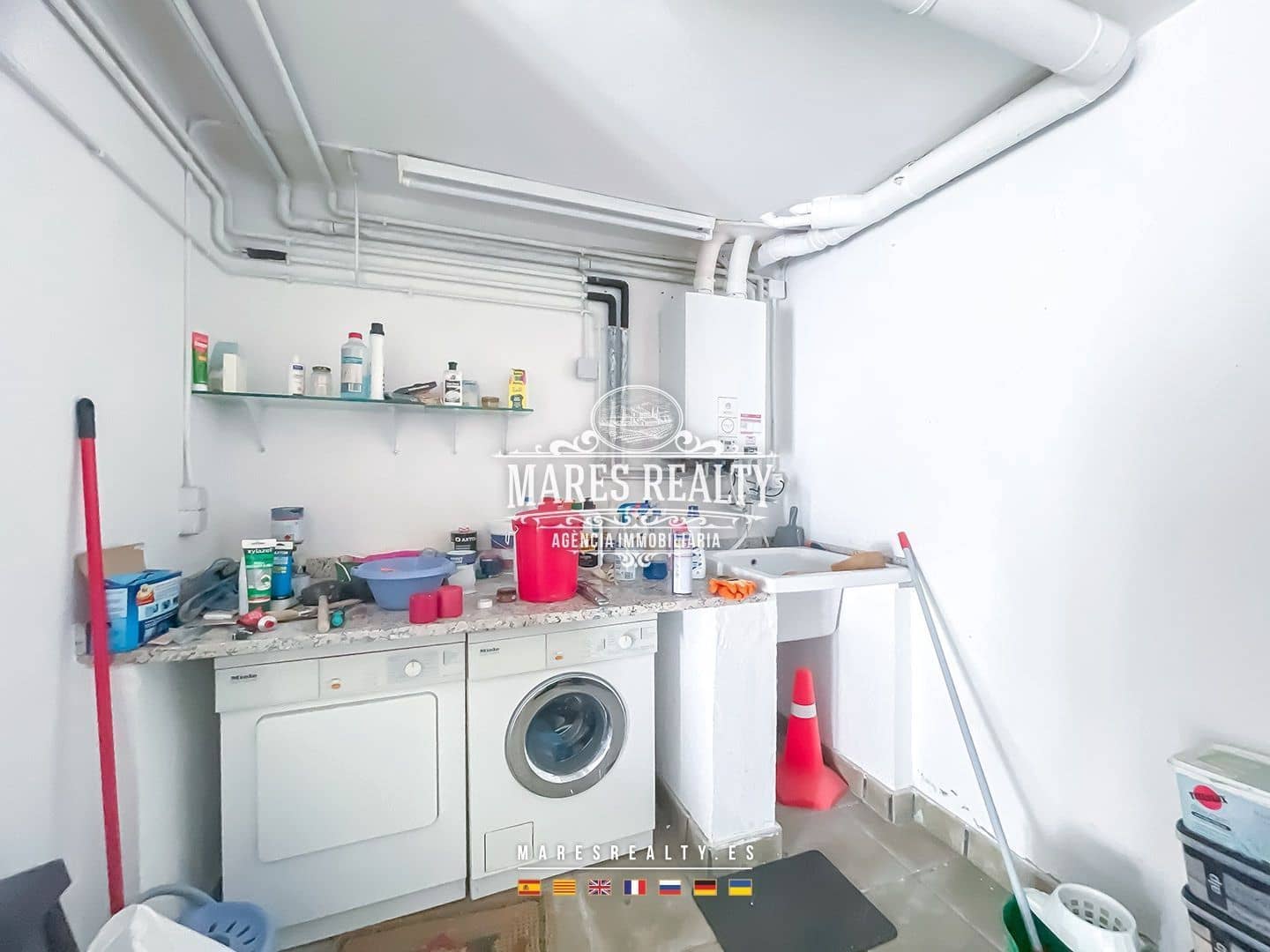 4 soverom Villa til salgs i Orrius med garasje - € 485 000 (Ref: 8783482)