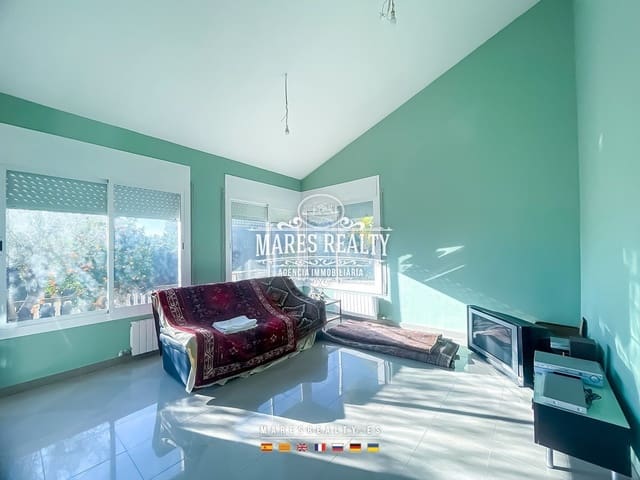 4 soverom Villa til salgs i Orrius med garasje - € 485 000 (Ref: 8783482)