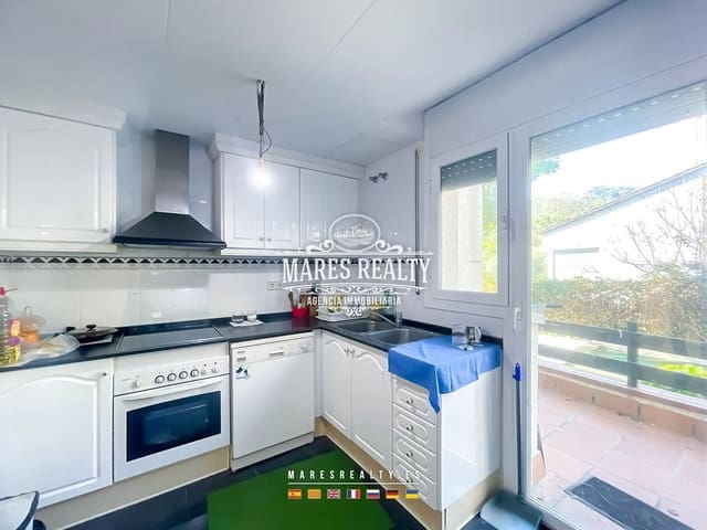 4 soverom Villa til salgs i Orrius med garasje - € 485 000 (Ref: 8783482)