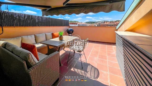 3 soveværelse Lejlighed til salg i Fenals, Lloret de Mar med swimmingpool - € 320.000 (Ref: 8786077)