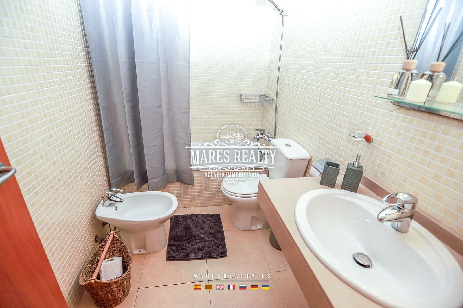 3 soveværelse Lejlighed til salg i Lloret de Mar med swimmingpool - € 320.000 (Ref: 8786077)