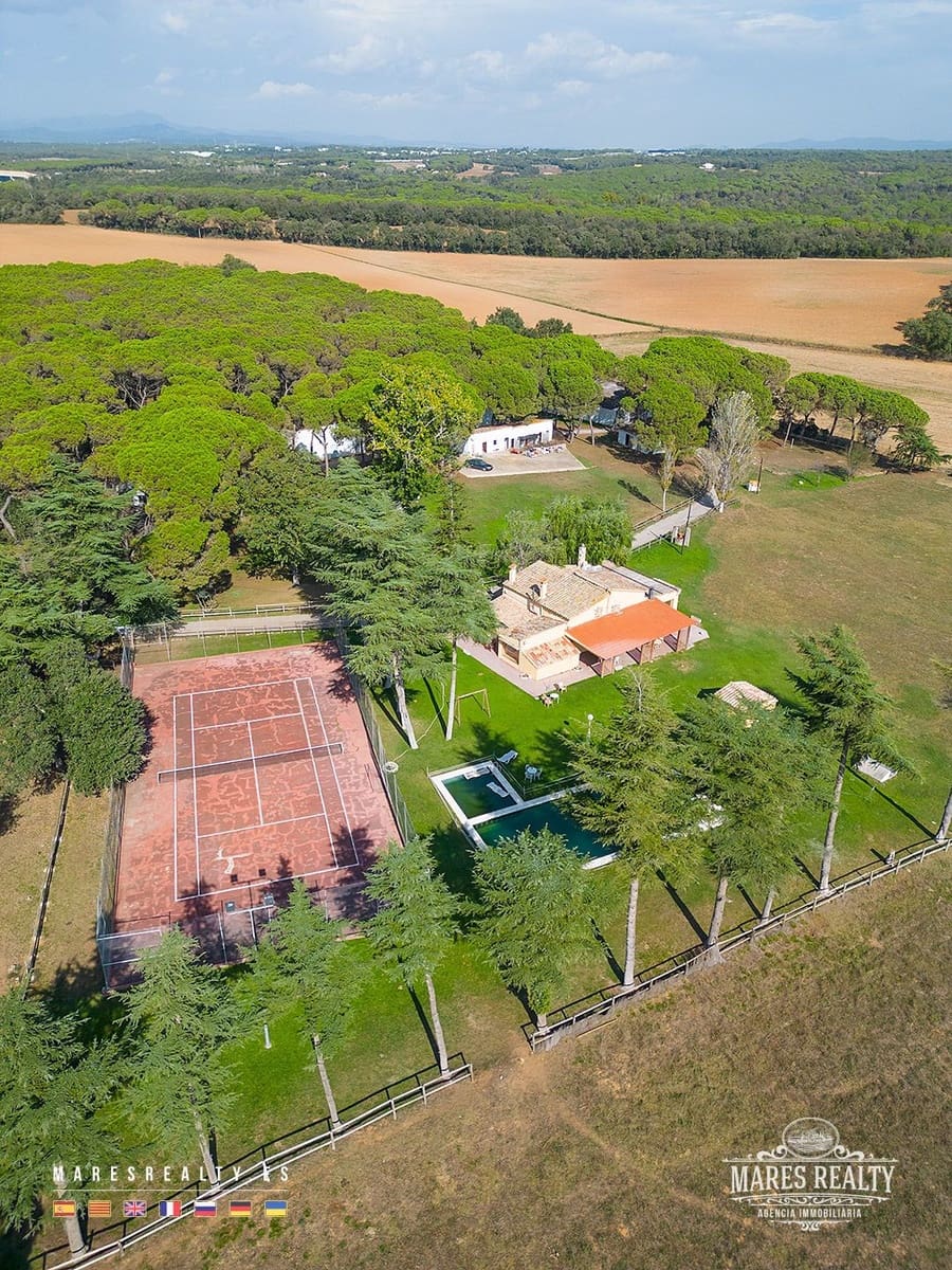 6 Zimmer Finca/Landgut zu verkaufen in Caldes de Malavella mit Pool Garage - 900.000 € (Ref: 8848894)