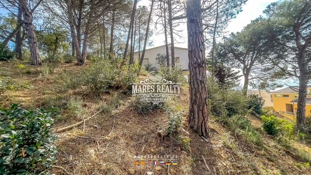 Ubebygd land til salgs i Roca Grossa, Lloret de Mar - € 75 000 (Ref: 8851146)