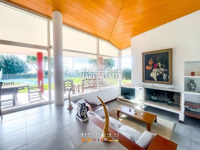 4 bedroom Villa for sale in Mataró with pool garage - € 695,000 (Ref: 8854542)