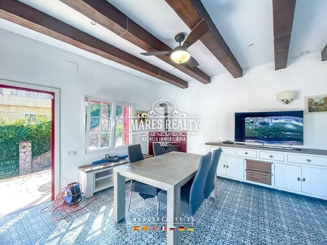 3 bedroom Villa for sale in Santa Susanna with pool garage - € 316,000 (Ref: 8866782)