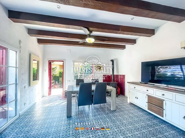 3 bedroom Villa for sale in Santa Susanna with pool garage - € 316,000 (Ref: 8866782)