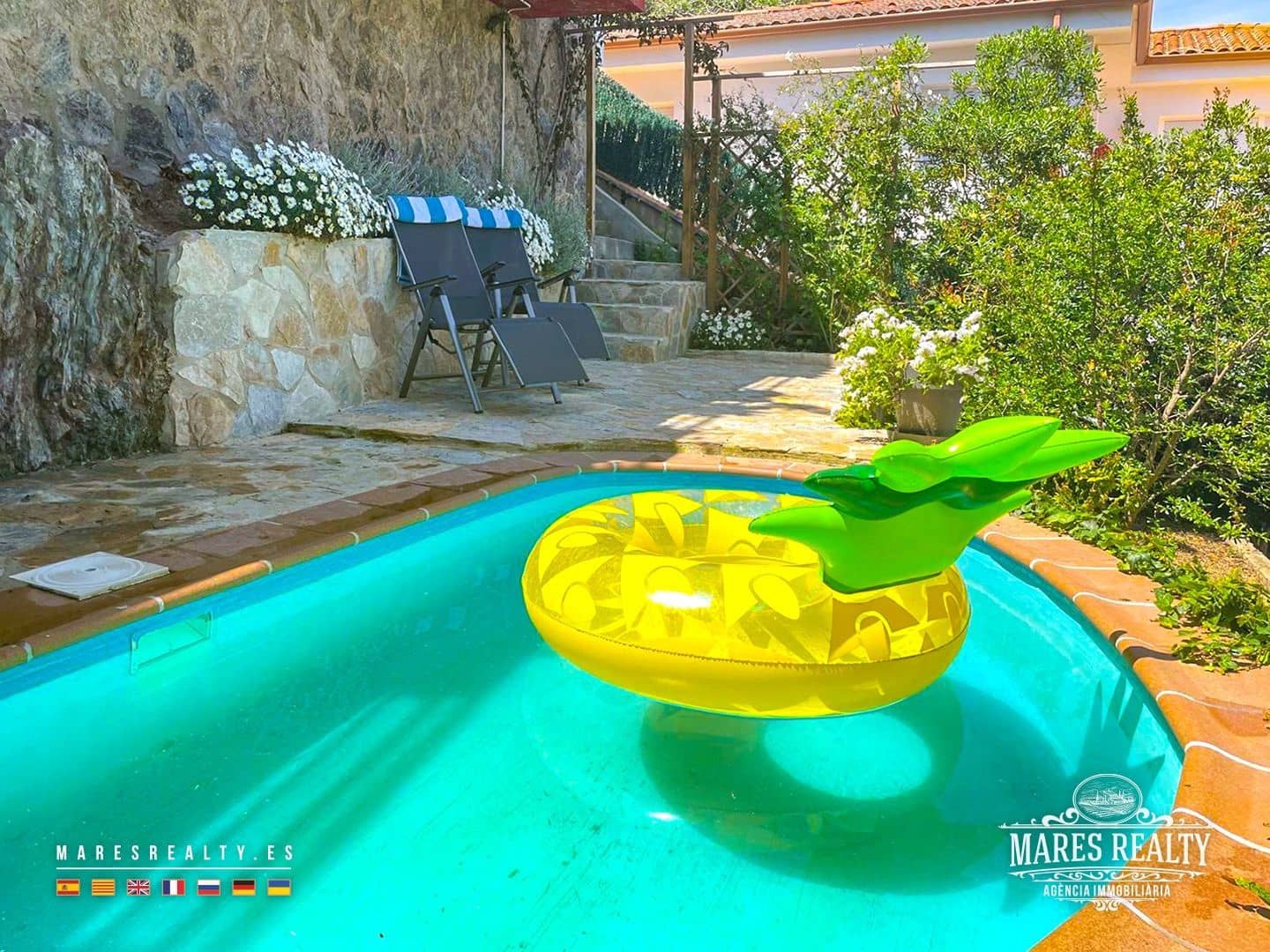 3 soverom Villa til salgs i Santa Susanna med svømmebasseng garasje - € 316 000 (Ref: 8866782)