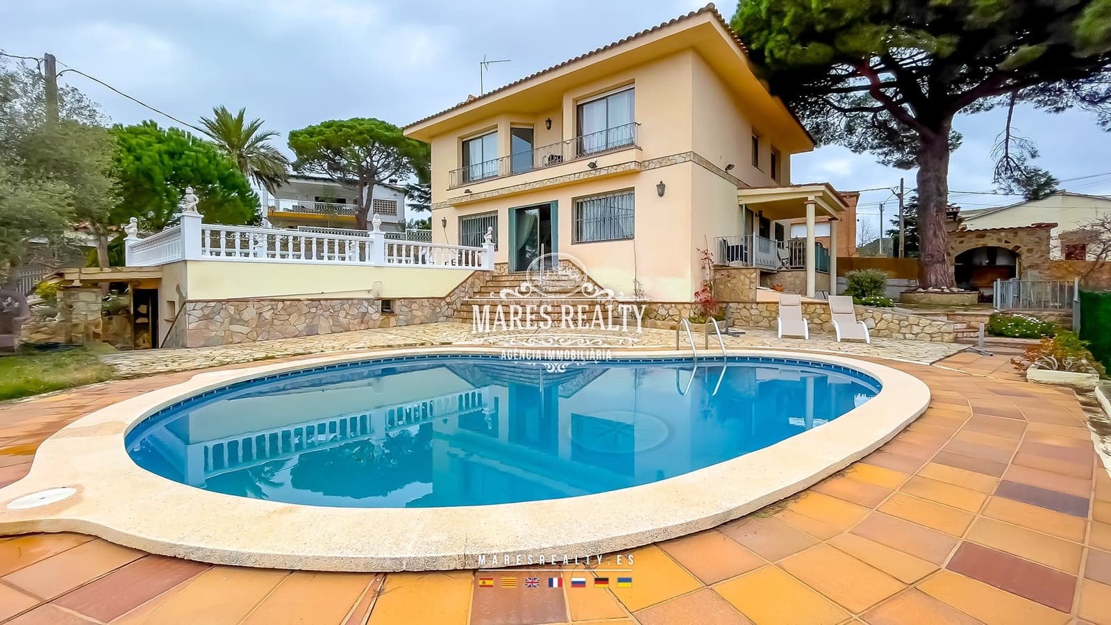 4 bedroom Villa for sale in Lloret de Mar with pool garage - € 510,000 (Ref: 8879687)