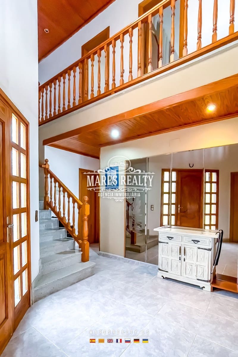 4 bedroom Villa for sale in Lloret de Mar with pool garage - € 510,000 (Ref: 8879687)