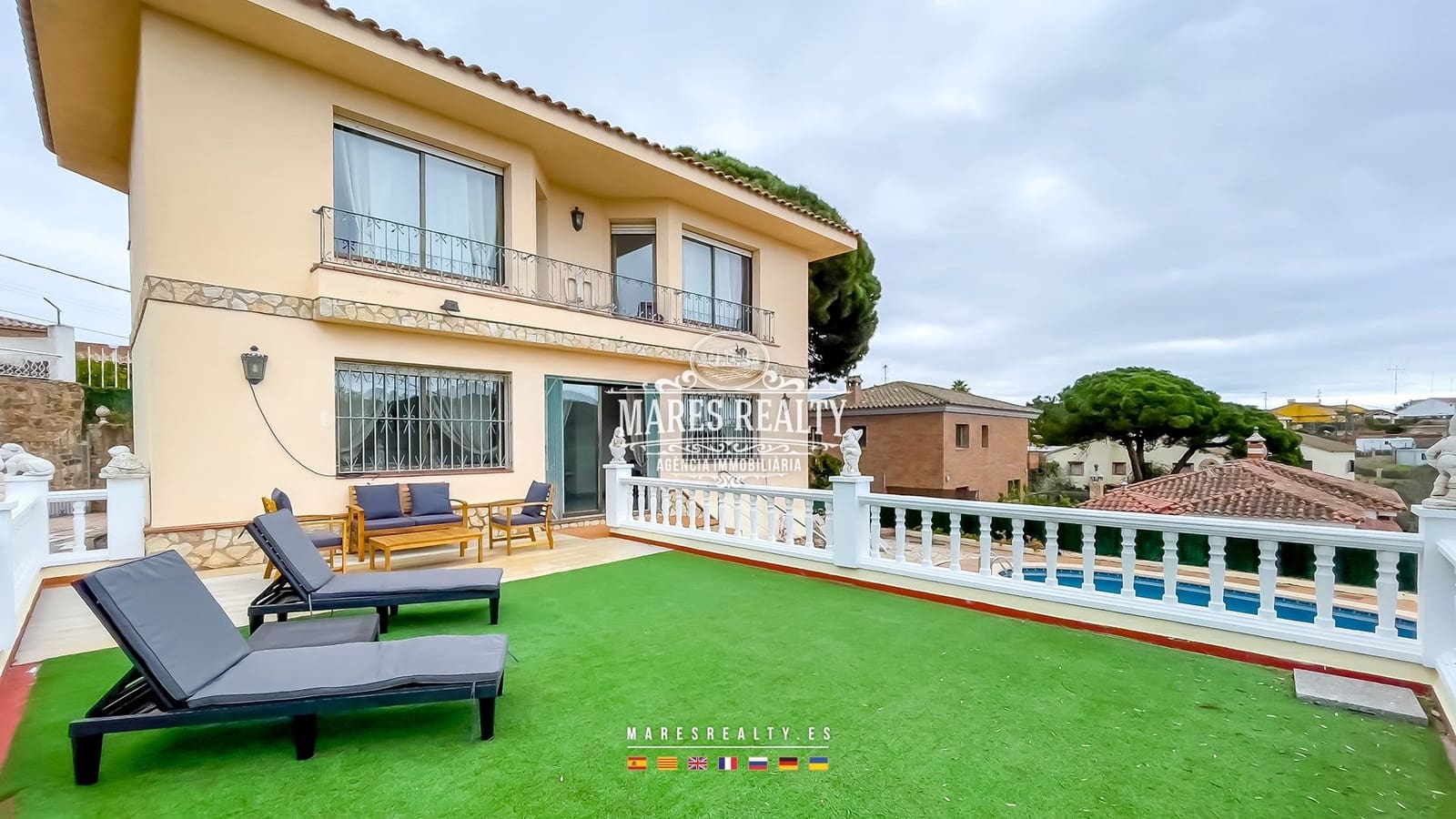 4 bedroom Villa for sale in Lloret de Mar with pool garage - € 510,000 (Ref: 8879687)