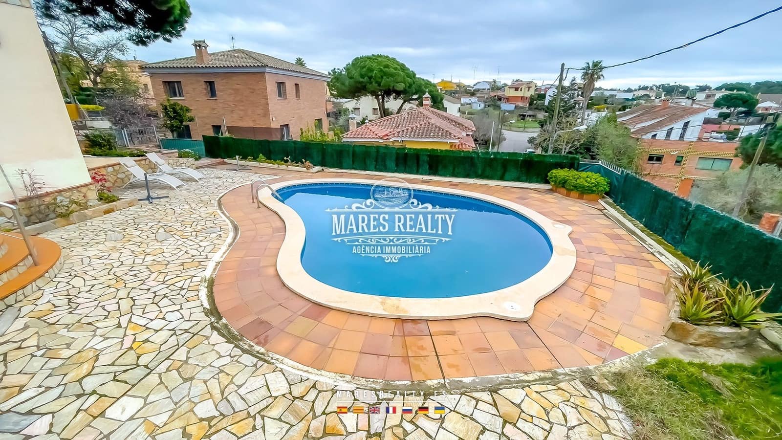 4 bedroom Villa for sale in Lloret de Mar with pool garage - € 510,000 (Ref: 8879687)