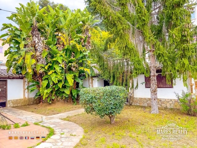 6 bedroom Villa for sale in Lloret de Mar with pool - € 750,000 (Ref: 8901785)