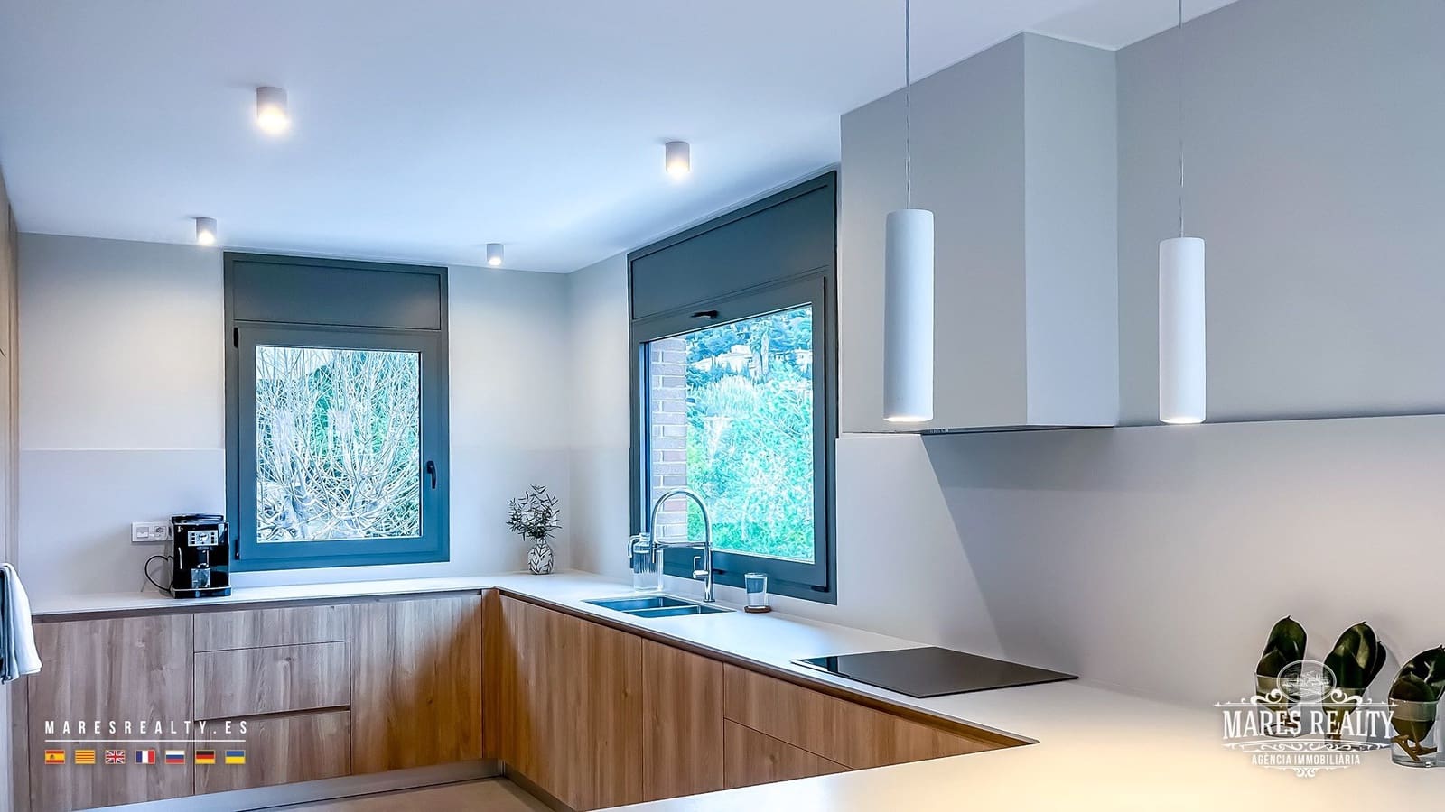 4 soveværelse Villa til salg i Lloret de Mar med garage - € 670.000 (Ref: 8914753)