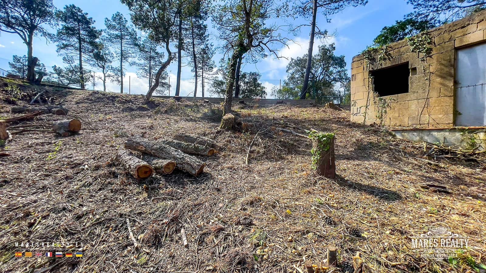 Grunde uden byggetilladelser til salg i Vidreres - € 50.000 (Ref: 8929778)