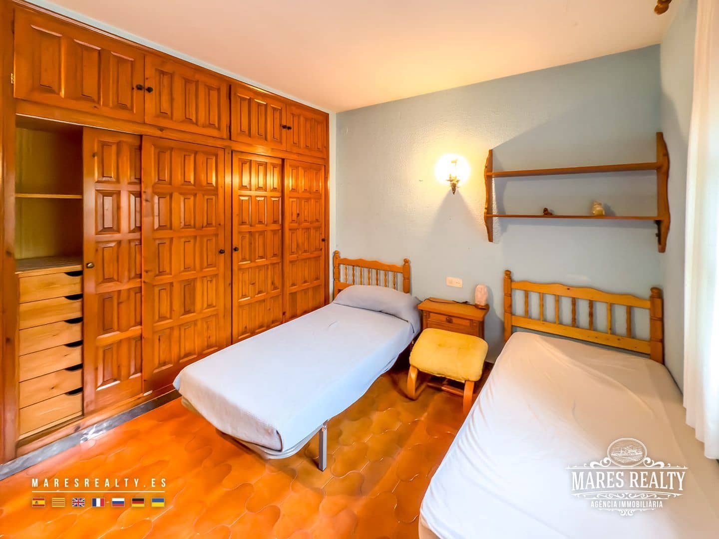 7 soveværelse Villa til salg i Lloret de Mar med swimmingpool - € 310.000 (Ref: 8980091)