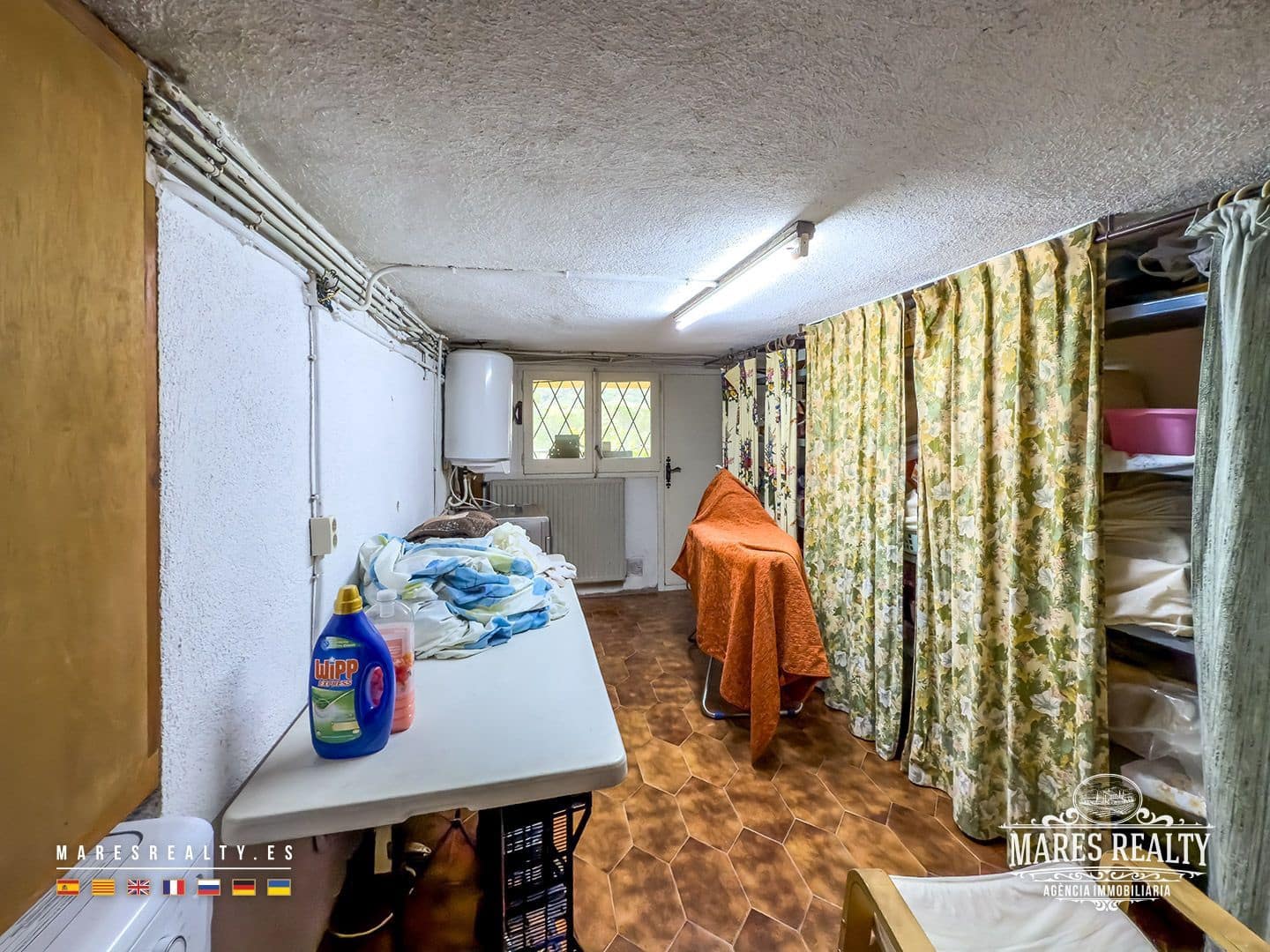 7 soveværelse Villa til salg i Lloret de Mar med swimmingpool - € 310.000 (Ref: 8980091)