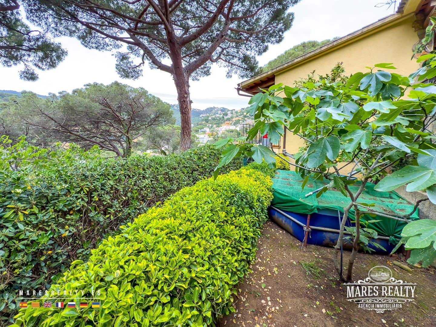 7 soveværelse Villa til salg i Lloret de Mar med swimmingpool - € 310.000 (Ref: 8980091)